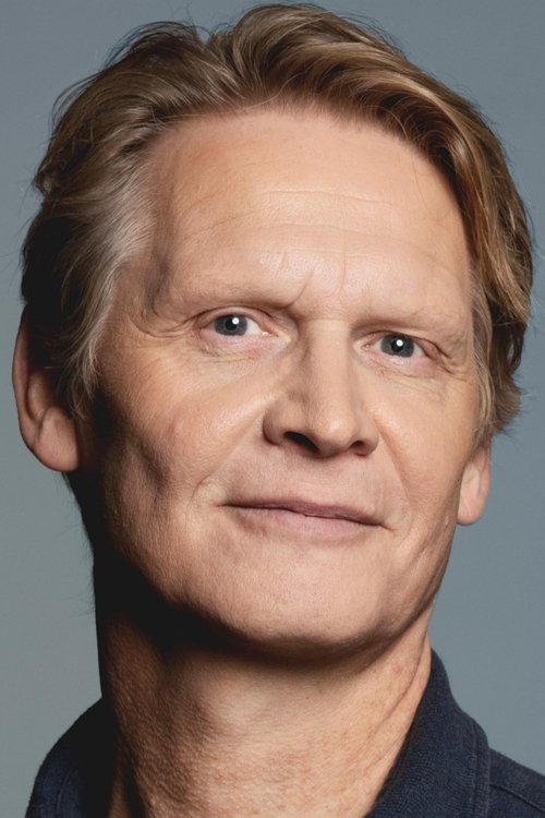 Morten Lützhøft as Sara's Father