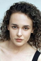 Calypso Buijtenhuijs as Vanessa