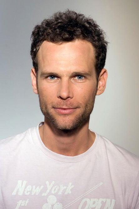 Oded Menaster as Smotrich