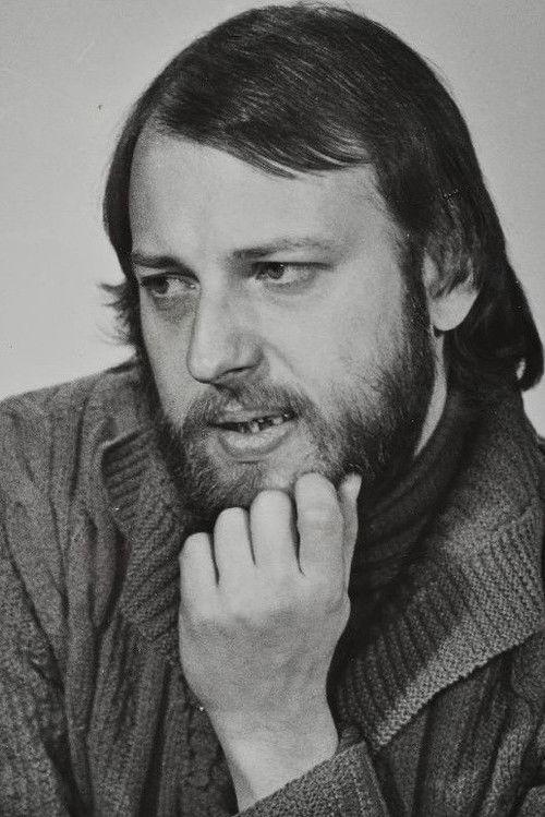 Aleksander Müller as Ditch Digger