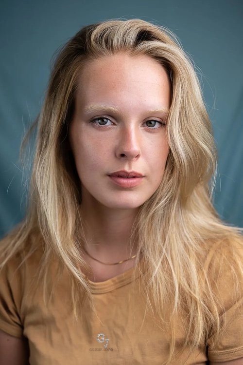 Maya O'Shea as Jewel