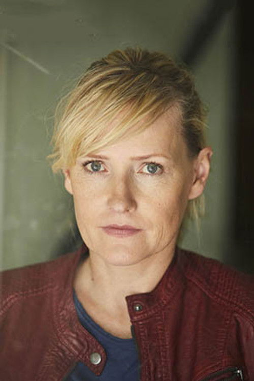 Katharina Zapatka as Greta