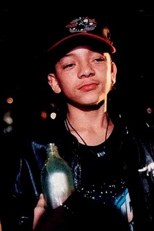 Álex Bedoya as Milton