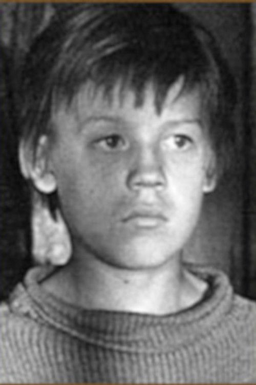 Mikhail Yegorov as Володя