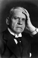 Albin Lavén as Charles Schwitt