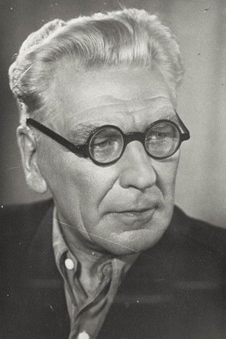 Ants Lauter as Priest