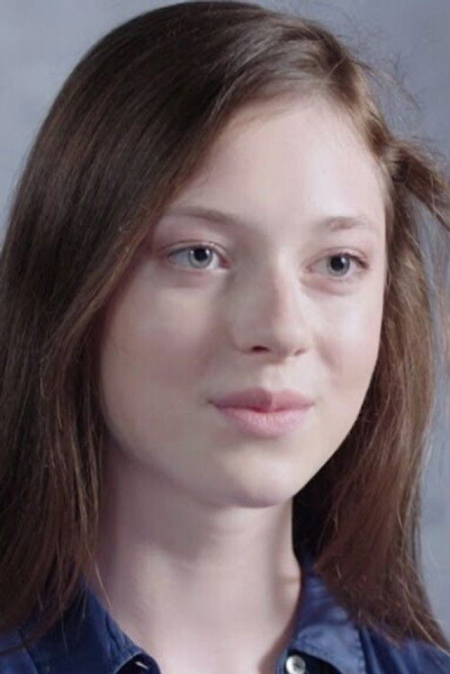 Julia Kuzka as Nadia