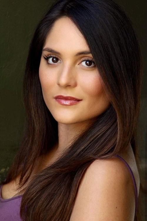 Marcela Macias as Rosa-Linda