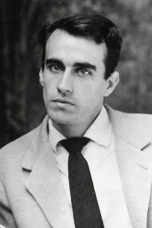 Martin LaSalle as Alfredo