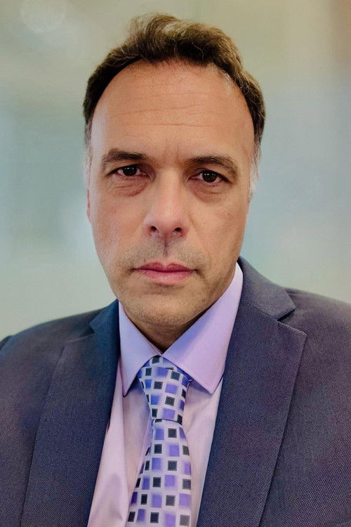 Πάνος Τζίνος as Παπασταύρου