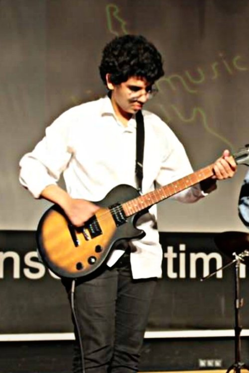 Deniz Karadaş as Self