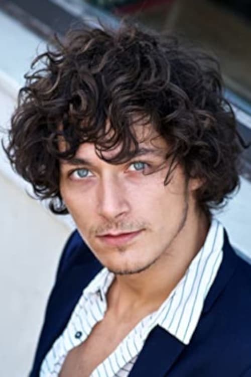 Noah Saavedra as Ben