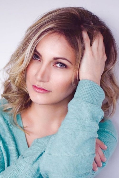 Trish Rainone as Ellen