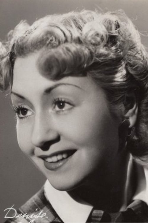 Denise Clair as la patronne d'un bistrot