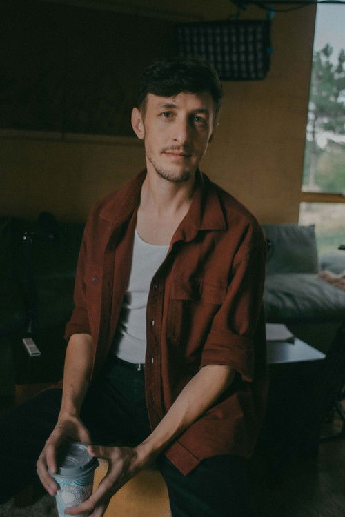 Leland Montgomery as Tom