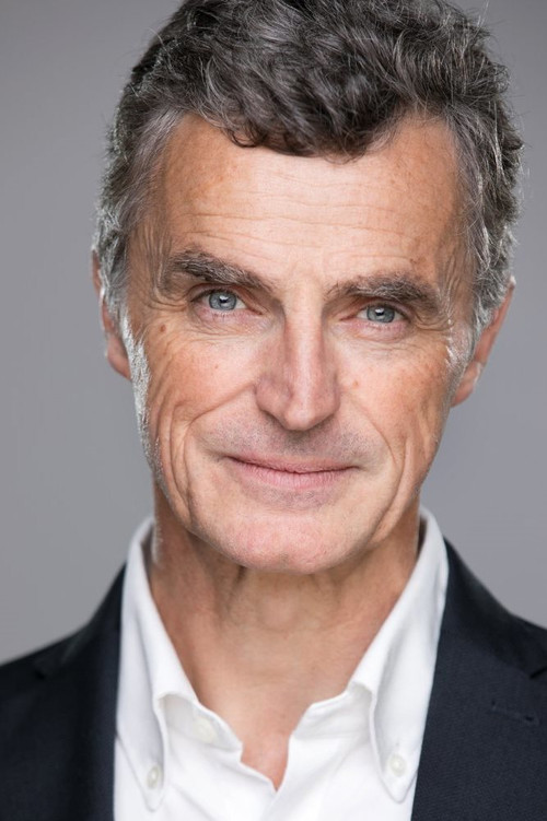 Aidan Cook as The Vlinx