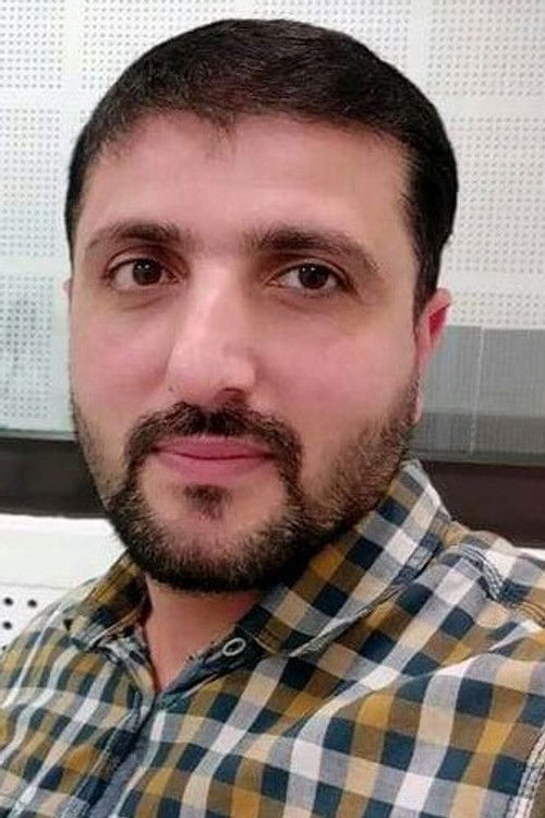 Səyyar Rüstəmov as Əziz bəy