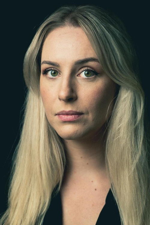 Karlijn Koel as Lottery boss