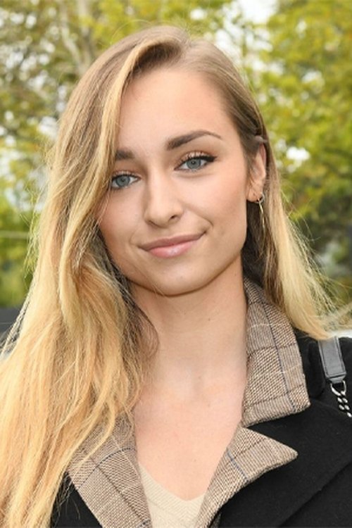 Emma Smet as Motel Receptionist