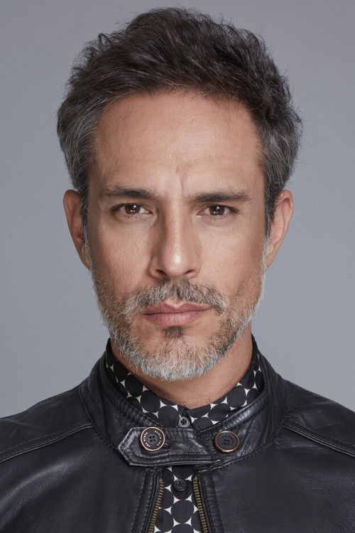 Fabrício Pietro as Alexandre