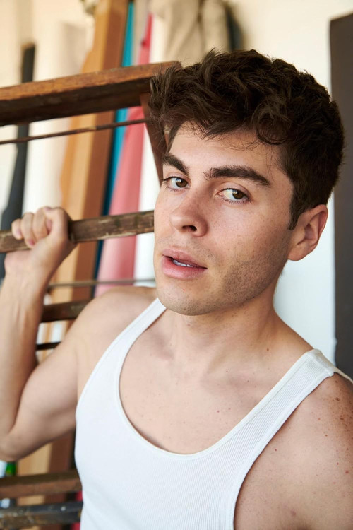 Benjamin Esqueda as Evan