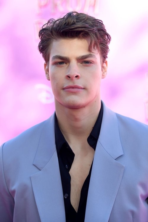 Blake Draper as Graham Lansing