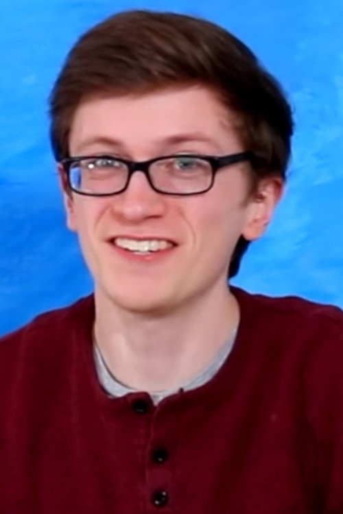 Scott Wozniak as Roy