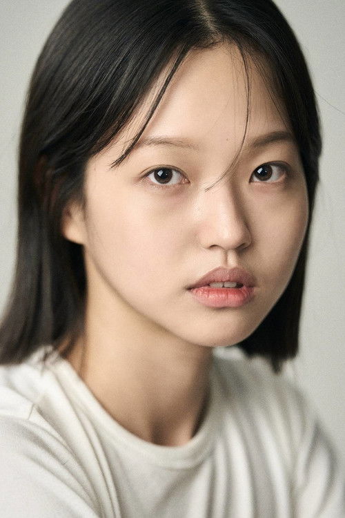 Kim Min-jung as Kim Jin-hee