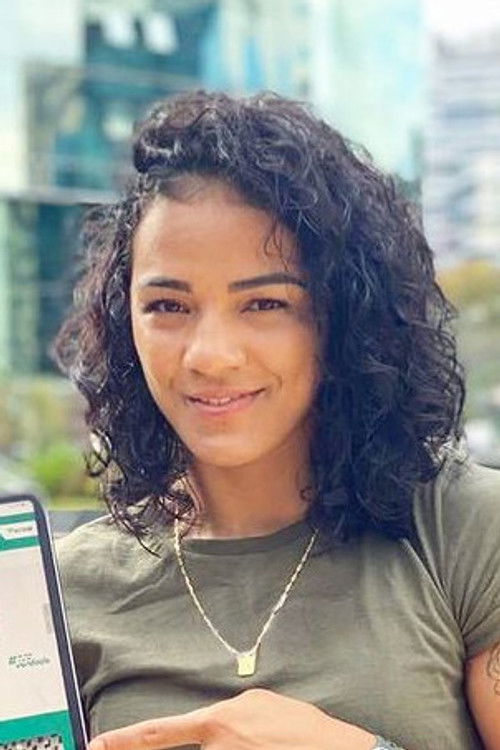 Vivianne Araújo as Self