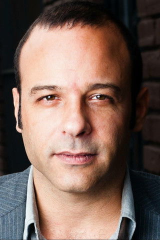 Liche Ariza as Tomas Ovando