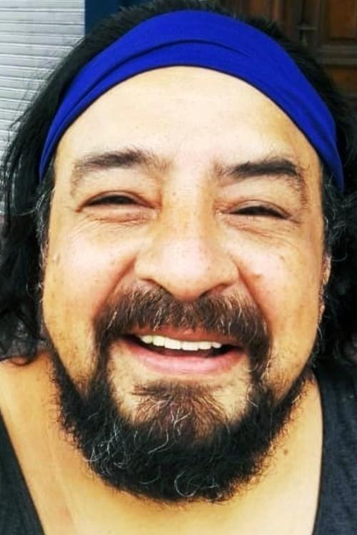 Gabriel Almirón as Munoz