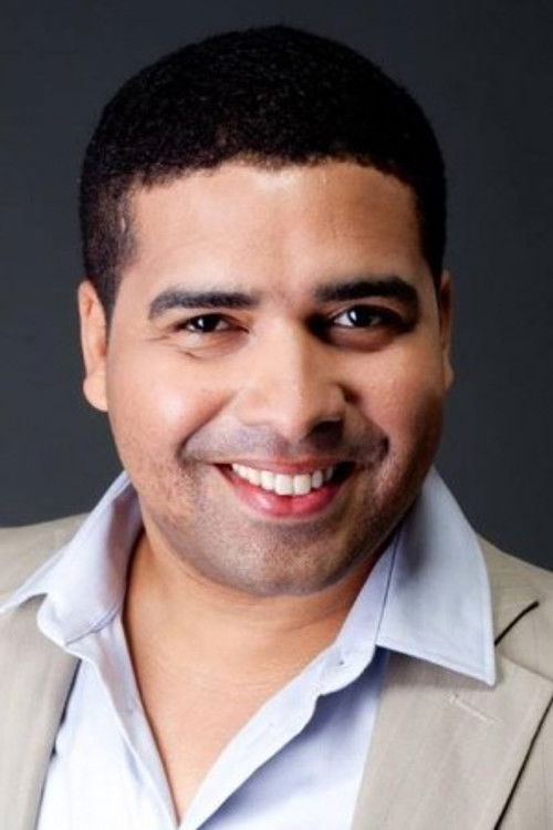 Renan Freitas as Enzo