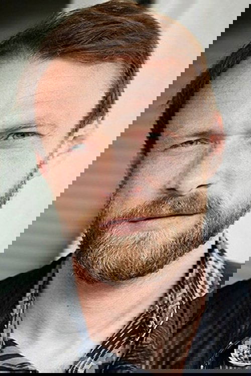 Maik Schrank as Painter #1