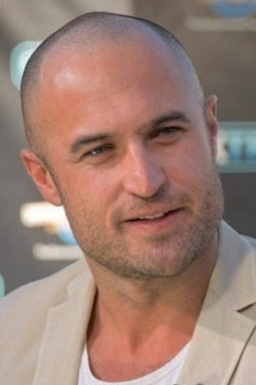 Jordan Mauger as Johnny