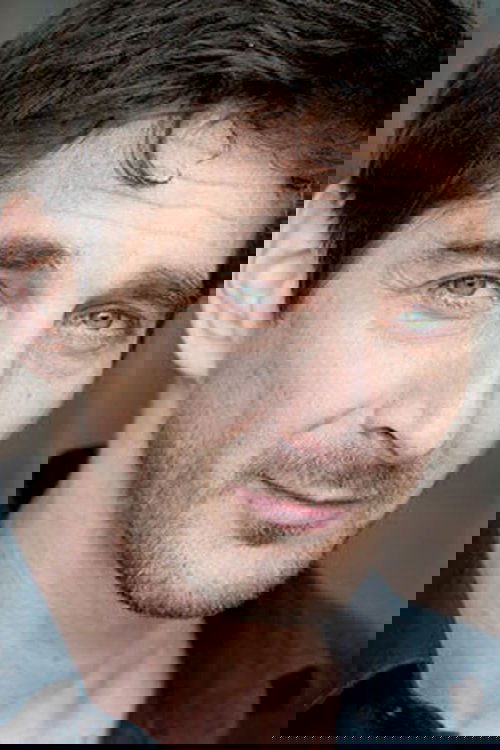 Erwan Creignou as le livreur magasinier