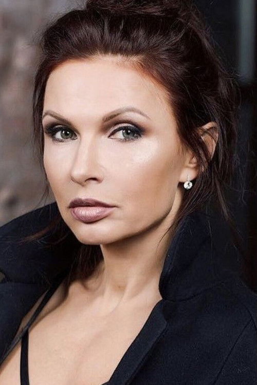 Evelina Bledans as мать Алисы