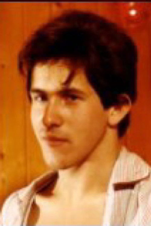 Frédéric Sens as 3e Scout: La Patrouille des Rouges