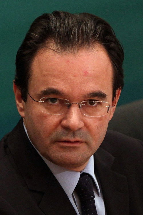 Giorgos Papakonstantinou as self