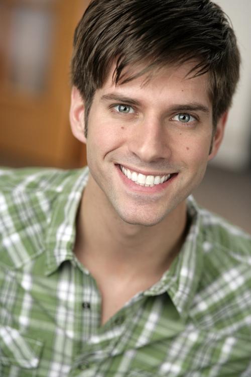 Ross Nathan as Bradley