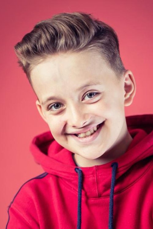 Marlon Schramm as Florian Staudach