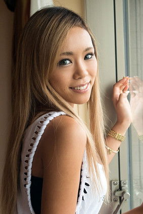 Shion Fujimoto as Shion Fujimoto