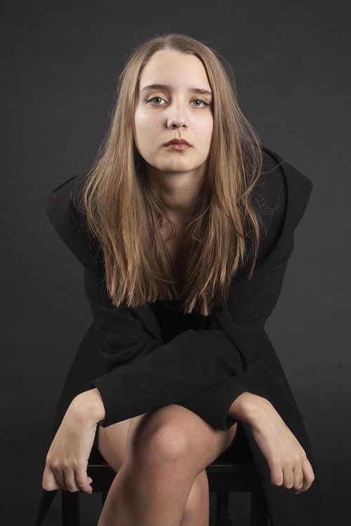 Maya Nohrstedt as Security guard