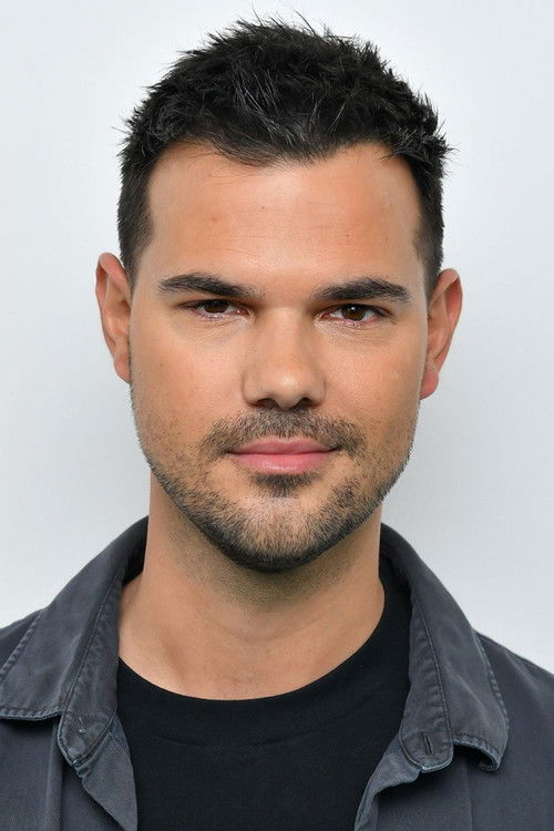 Taylor Lautner as Lil Pete