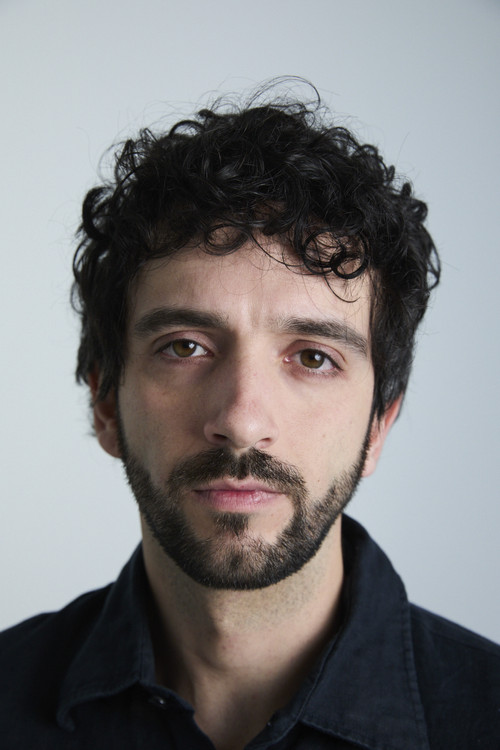 Vittorio Nastri as Contento