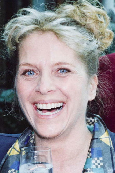 Puk Schaufuss as Inge Hovmann - Just's datter