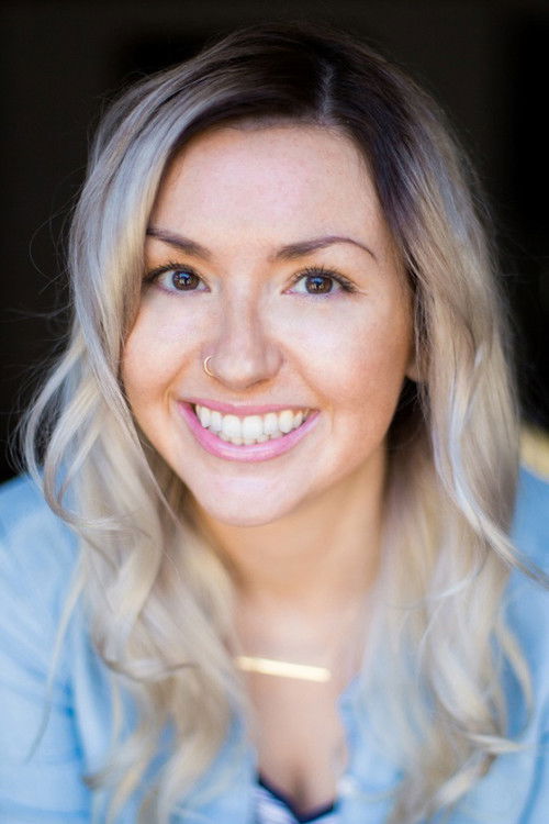 Maude Morissette as Belle / Cuillère / La fée pas de face (voice)