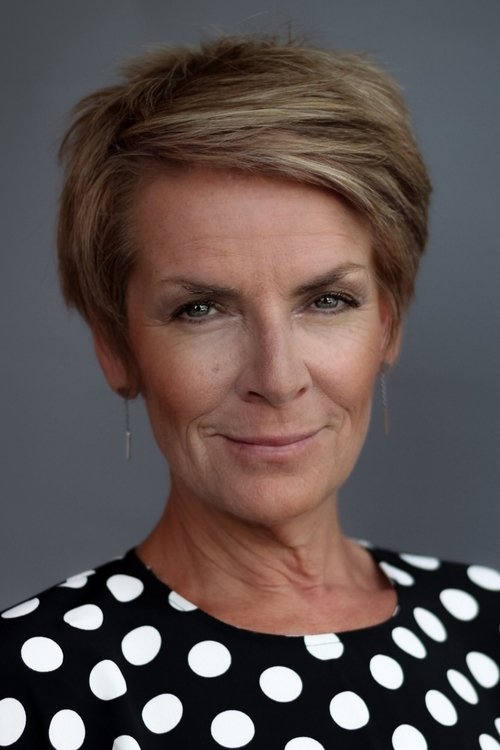 Annie Saint-Pierre as Violaine (voice)