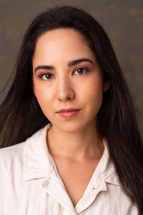 Dani Hurtado as Nina