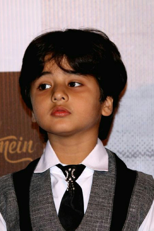 Jason D'Souza as Yohan Malhotra