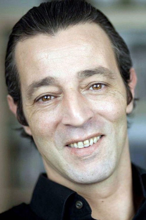 Nasser Zerkoune as Ali